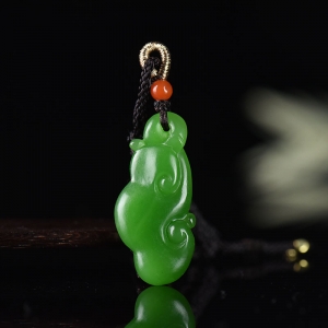 山料和田碧玉如意吊坠
