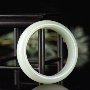 55mm山料和田白玉手镯