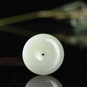 山料和田白玉平安扣吊坠