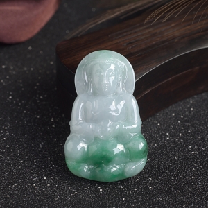 糯种飘翠翡翠观音吊坠