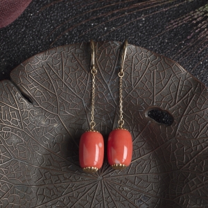 18KMOMO珊瑚桶珠耳环