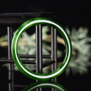 58.5mm山料和田碧玉手镯