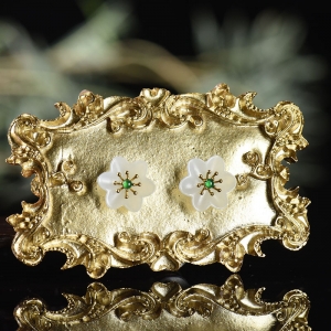 18K籽料和田白玉繁华耳钉