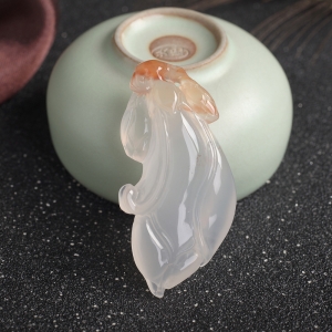 冰飘料南红玉兰花吊坠