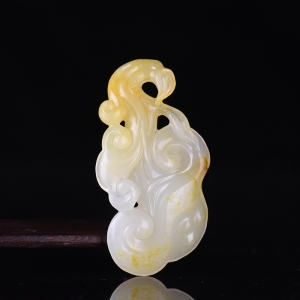 籽料和田白玉如意吊坠