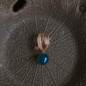 18K天空蓝多米蓝珀吊坠