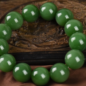 16.5mm山料和田碧玉手串
