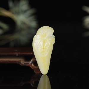 籽料和田白玉貔貅吊坠