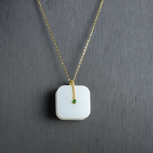 18K籽料和田白玉方平安扣吊坠