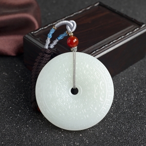 山料和田白玉回纹平安扣吊坠