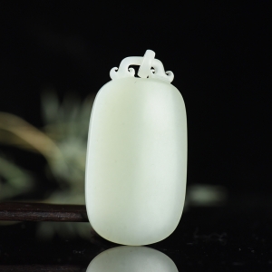 籽料和田白玉无事牌吊坠