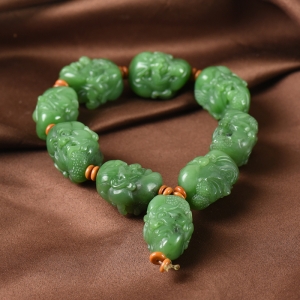 山料和田碧玉十八罗汉手持