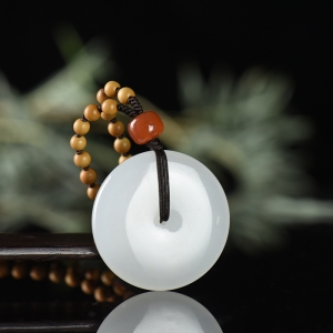 山料和田白玉平安扣吊坠