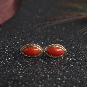 18KMOMO珊瑚马眼形耳钉