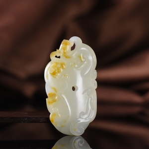 籽料和田白玉龙凤鸡心佩吊坠