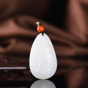 山流水料和田羊脂白玉荷花吊坠