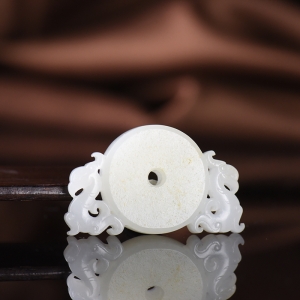 籽料和田白玉龙凤配吊坠