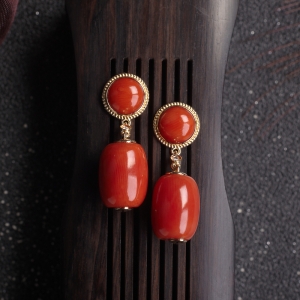 18K沙丁珊瑚桶珠耳环