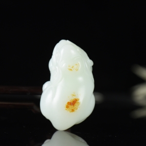 山流水料和田白玉太平有象手把件