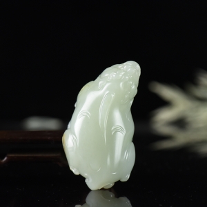 籽料和田白玉貔貅吊坠