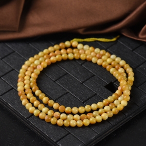 4.5mm籽料和田玉黄沁多圈手串