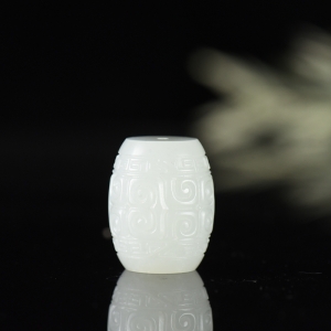 籽料和田白玉回纹桶珠配件