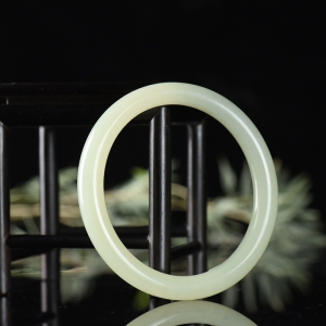 61.5mm山料和田白玉圆镯