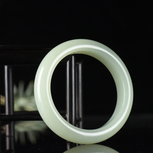 61.5mm山料和田白玉手镯