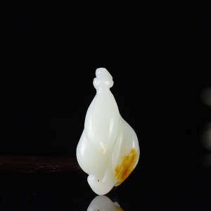 籽料和田白玉玉兰花吊坠