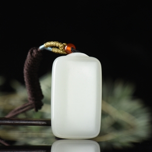 山流水料和田白玉无事牌吊坠