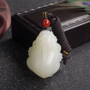 山料和田白玉貔貅吊坠