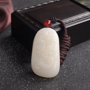 山料和田白玉辰龙吊坠