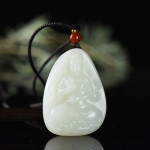 籽料和田白玉观音吊坠