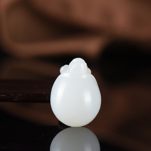 山料和田羊脂白玉龙龟吊坠