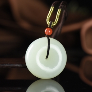 籽料和田白玉平安扣吊坠