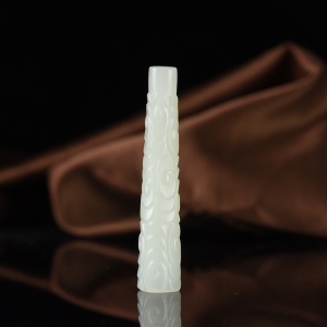 山料和田白玉云纹烟嘴