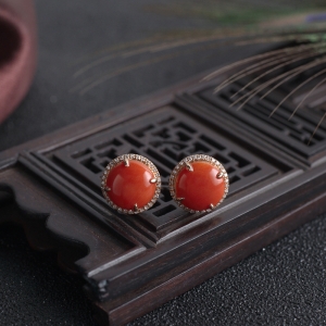 18KMOMO珊瑚圆形耳钉