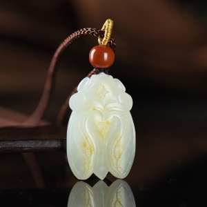籽料和田白玉一鸣惊人吊坠