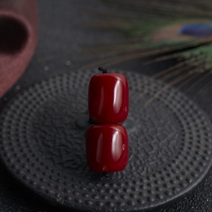 阿卡牛血红珊瑚桶珠（两件）