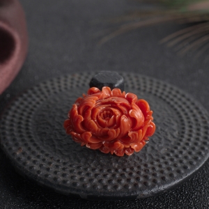 MOMO珊瑚牡丹花吊坠