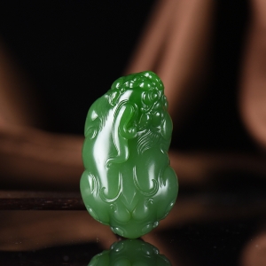 山料和田碧玉貔貅吊坠