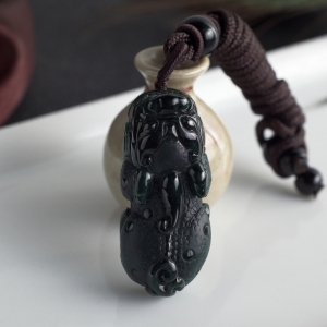 糯冰种墨翠貔貅吊坠