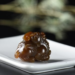 山料和田糖玉貔貅吊坠