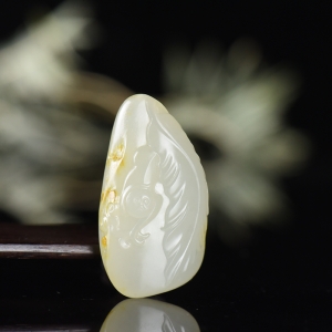 籽料和田白玉一夜封侯吊坠