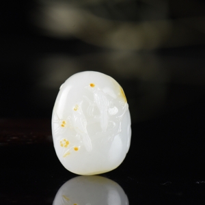 籽料和田白玉喜上眉梢吊坠