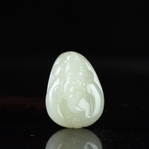 籽料和田白玉财神吊坠