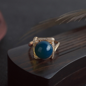 18K天空蓝多米蓝珀戒指
