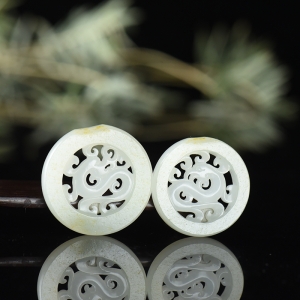 籽料和田白玉龙凤吊坠（二件）