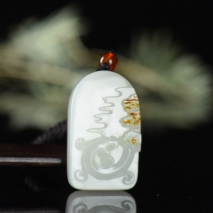 籽料和田白玉龙吊坠