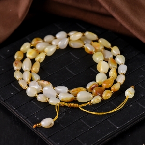 籽料和田玉原石项链